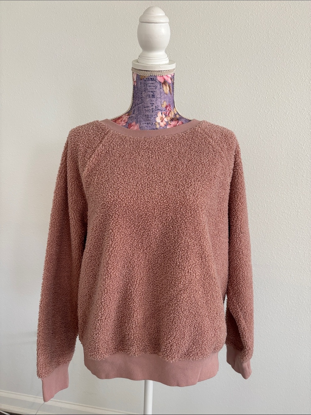 Cozy Women's Mauve Pullover Sweater